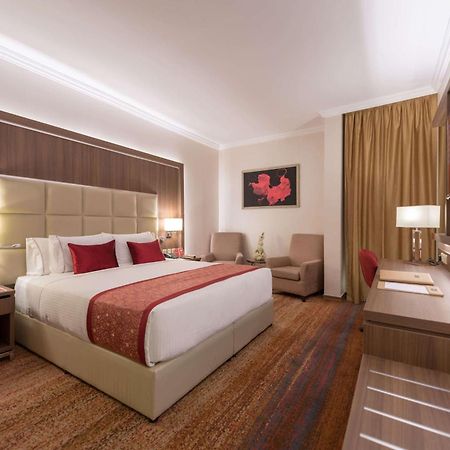 Ramada By Wyndham Continental Jeddah Hotel Kültér fotó