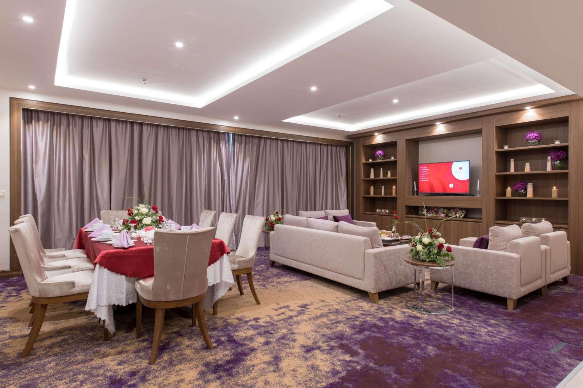 Ramada By Wyndham Continental Jeddah Hotel Kültér fotó