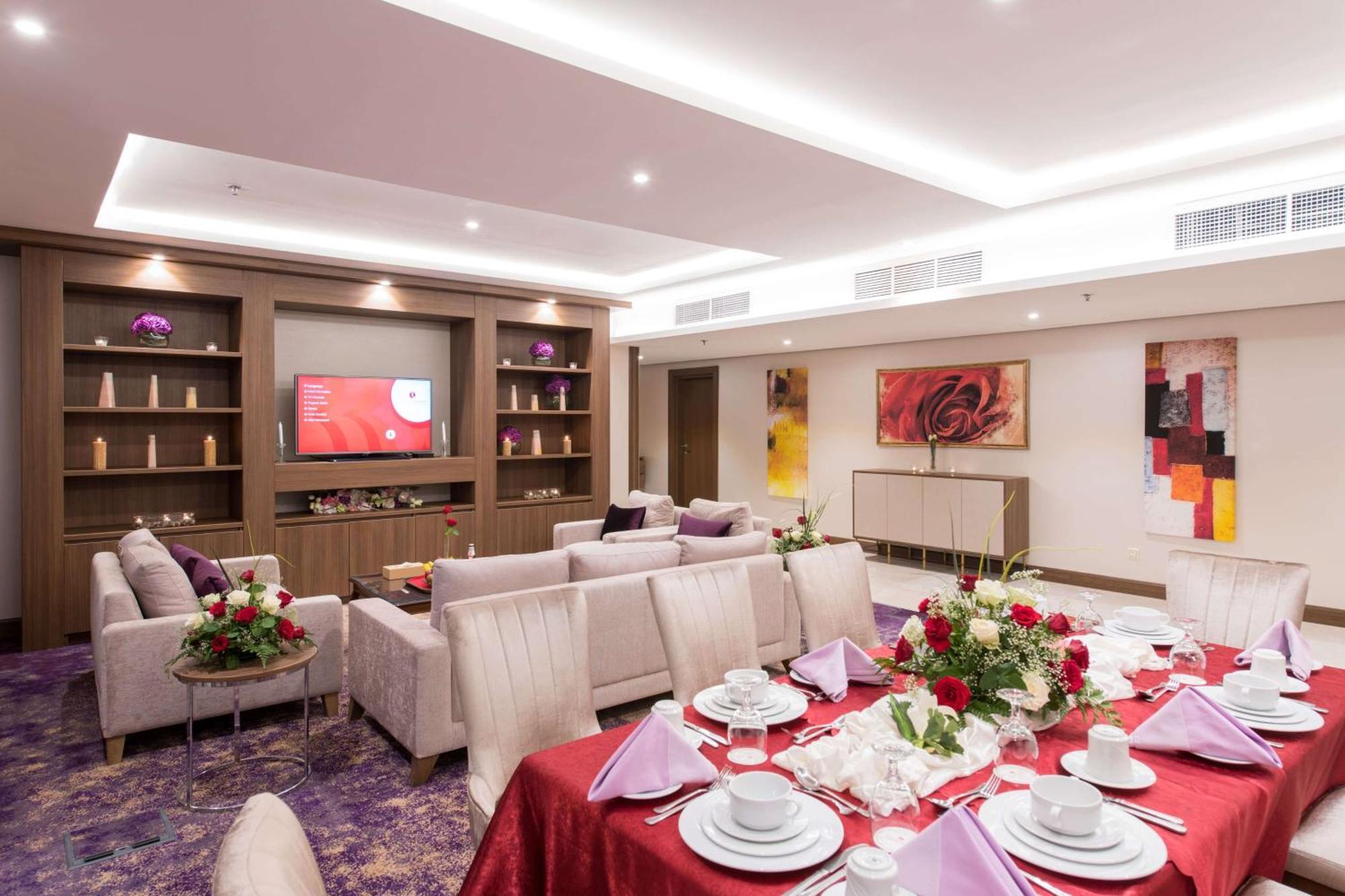 Ramada By Wyndham Continental Jeddah Hotel Kültér fotó