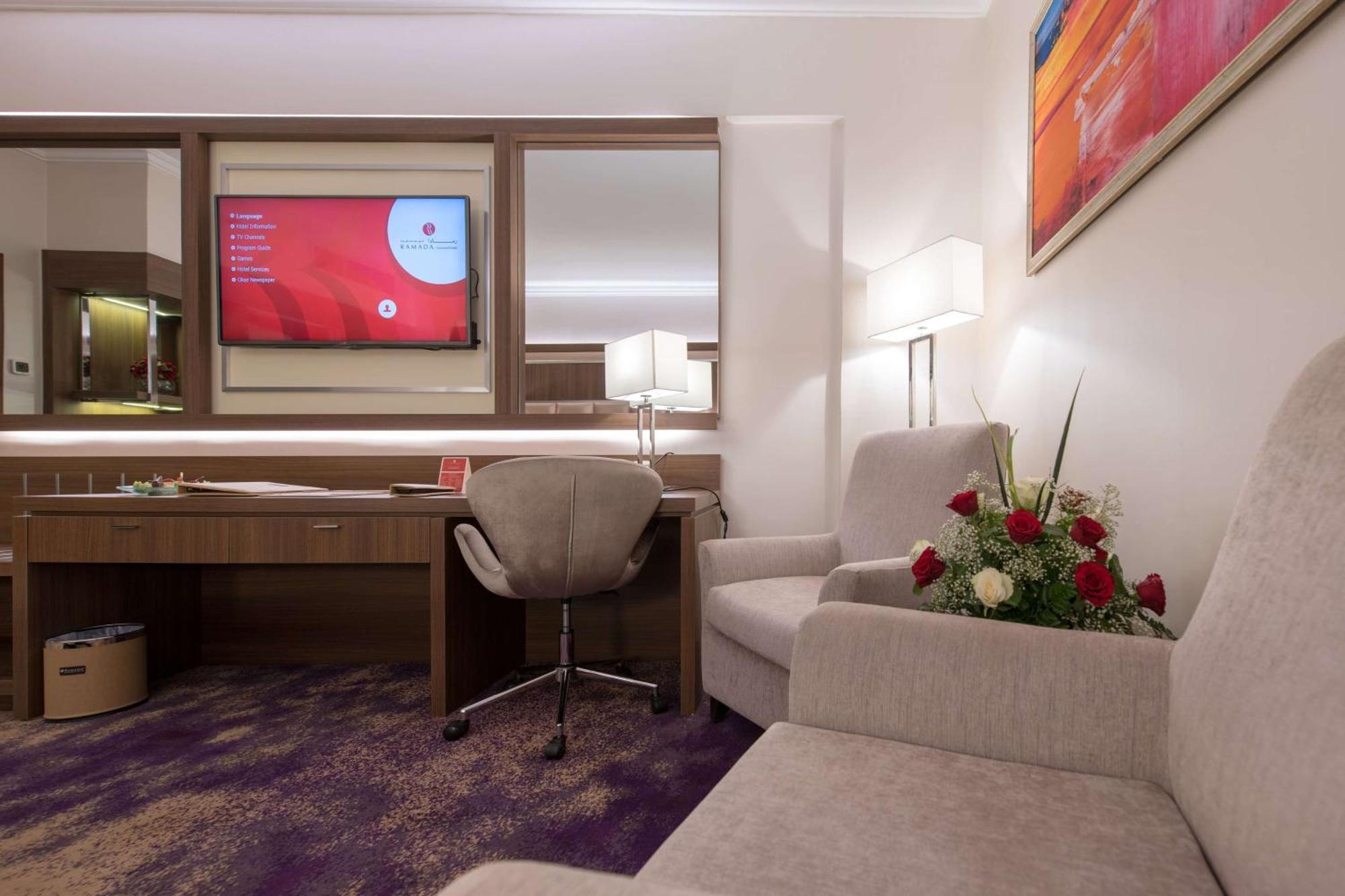 Ramada By Wyndham Continental Jeddah Hotel Kültér fotó