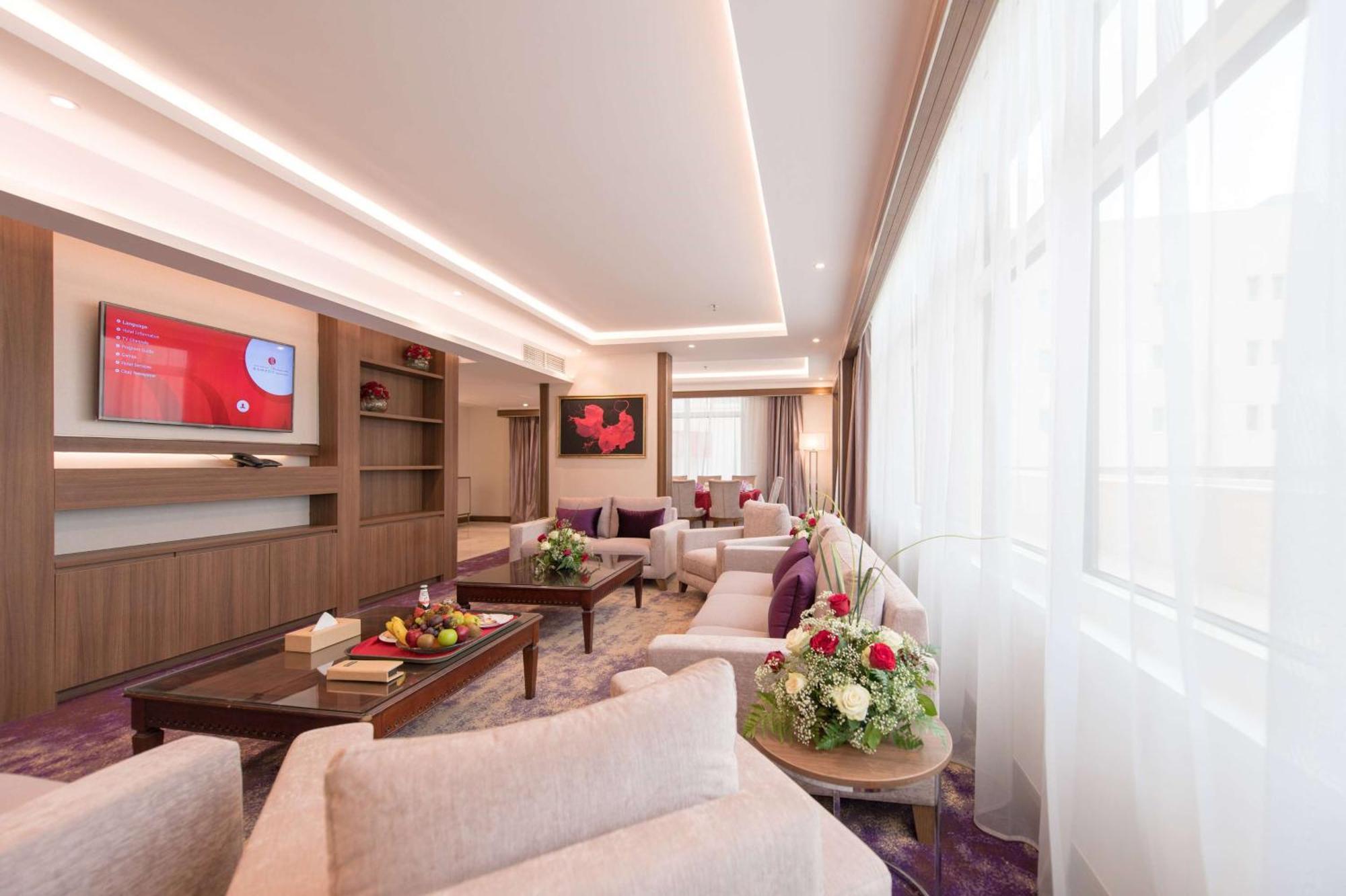 Ramada By Wyndham Continental Jeddah Hotel Kültér fotó