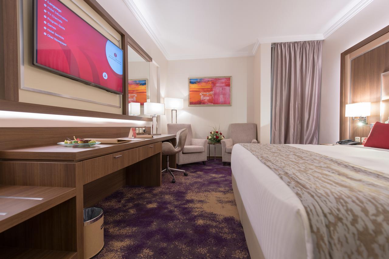 Ramada By Wyndham Continental Jeddah Hotel Kültér fotó