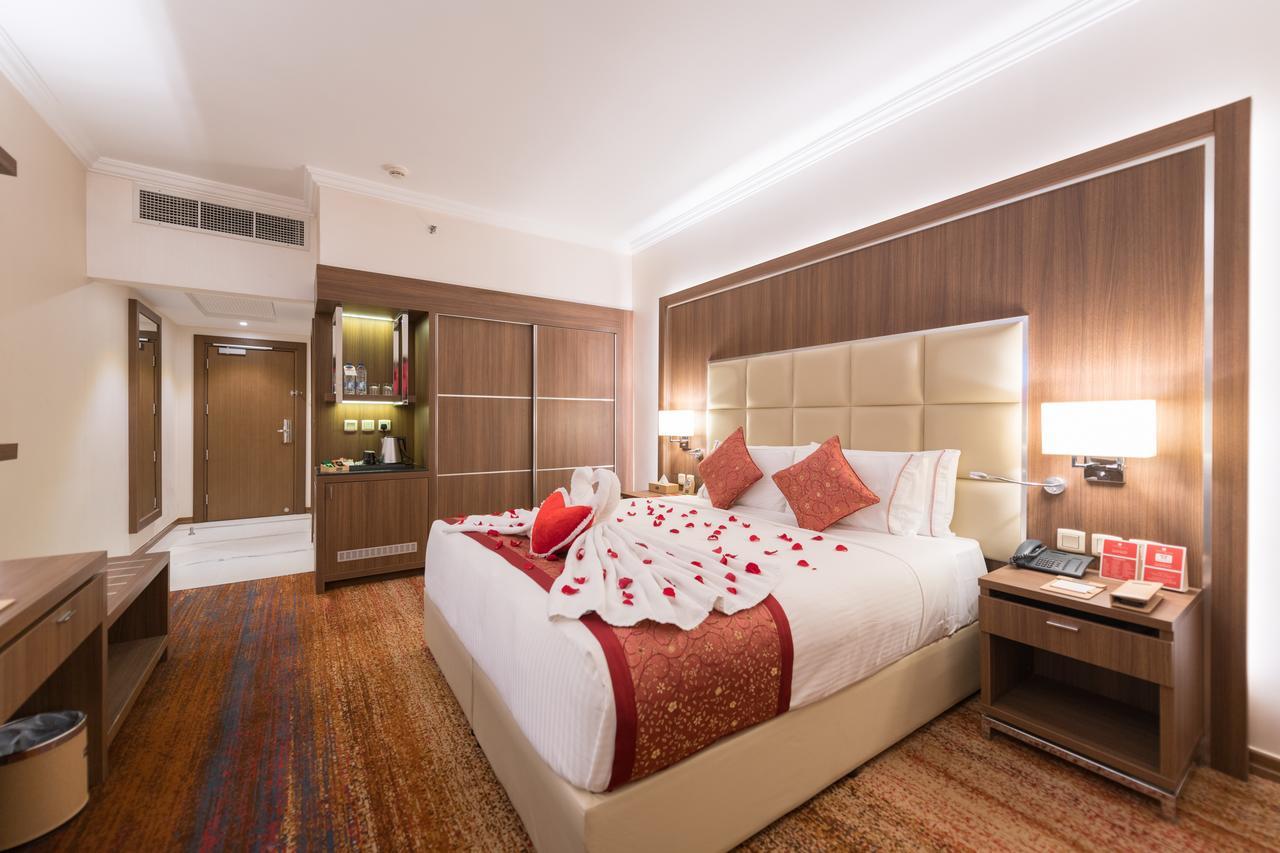 Ramada By Wyndham Continental Jeddah Hotel Kültér fotó