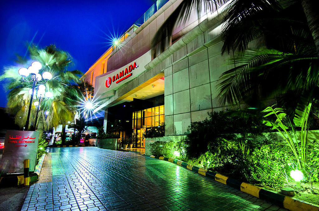 Ramada By Wyndham Continental Jeddah Hotel Kültér fotó
